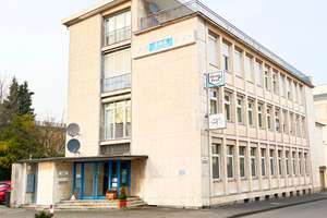 Urbanes Wohnglück: Lichtdurchflutete Eigentumswohnung mit Wintergarten-Balkon und Loft-Potenzial – Die vollständige Adresse der Immobilie erhältst du vom Anbieter., 42651 Solingen-Mitte, Solingen – Vorschaubild 10