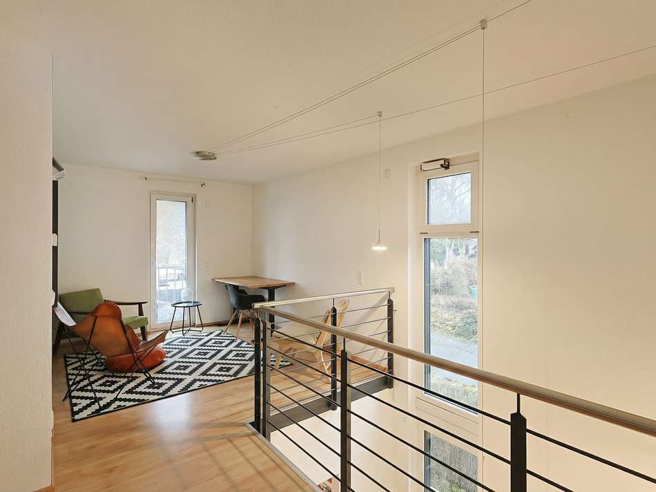 Offenes Galeriezimmer zur N...