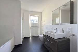 Befristet auf 2 Jahre: Moderne 3-Zimmer-Etagenwohnung in Altona – Wentzel Dr. – Eva-Rühmkorf-Straße 7, 22765 Altona-Nord, Hamburg – Vorschaubild 3