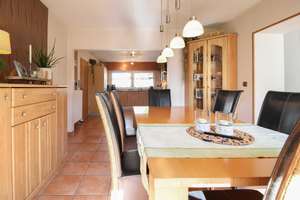 Neuer Preis! Zweifamilienhaus mit großem Garten für mehrere Generationen in Paderborn-Sennelager – Die vollständige Adresse der Immobilie erhältst du vom Anbieter., 33104 Schloß Neuhaus, Paderborn – Vorschaubild 4