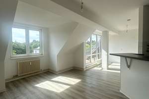 WBS mit besonderem Wohnbedarf erforderlich * 2-Zimmer *Dachgeschoss*Einbauküche*Balkon* in Britz