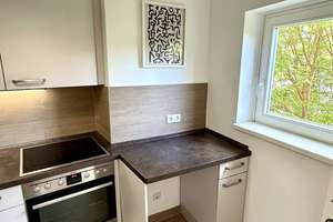 Design-Apartment mit Westsonne & Blick ins Grüne, Aufzug & neuer Möblierung nach Sanierung – Heilmannring 59b, 13627 Charlottenburg-Nord, Berlin – Vorschaubild 10