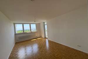 Modernisierte 3-Zimmer-Wohnung mit Balkon in zentraler Lage von München Neuperlach – Gerhart-Hauptmann-Ring 68, 81737 Neuperlach, München – Vorschaubild 1