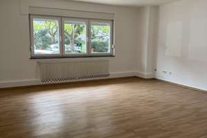 Frisch renovierte 3-Zimmer-Wohnung mit neuem Bad und neuer Einbauküche – zentral & WG-geeignet