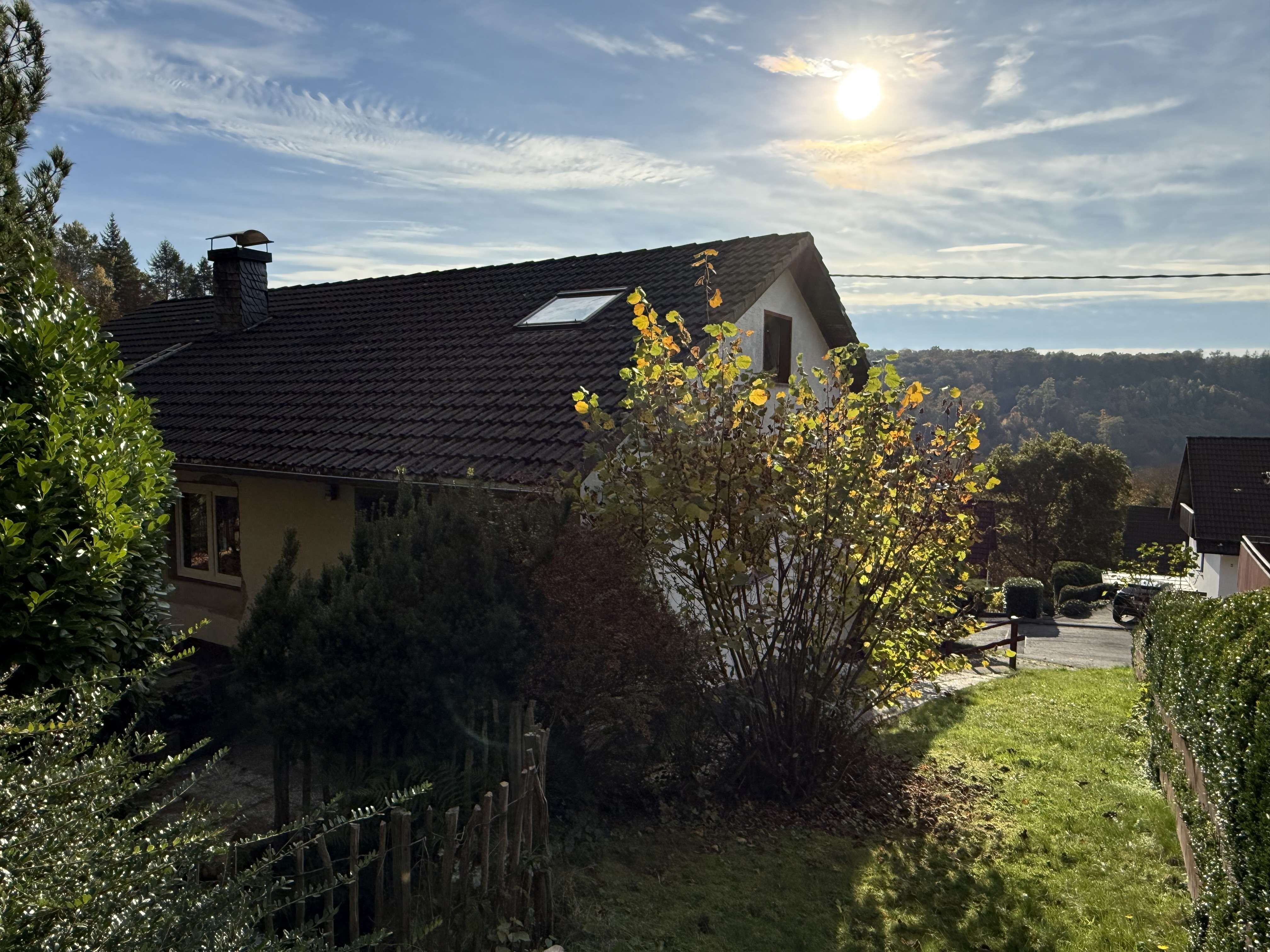 EFH in TOLLER LAGE mit eigenem Waldzugang – teilsaniert, Altenkirchen Westerwald Kreis – Bild 2