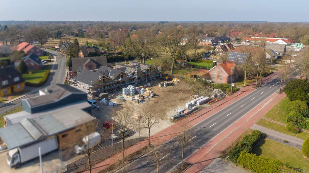 Immobilie in Friedeburg - Projektierte Dachgeschosswohnung KfW 40 mit Wärmepumpe und PV Anlage in zentraler Lage - Bild 1