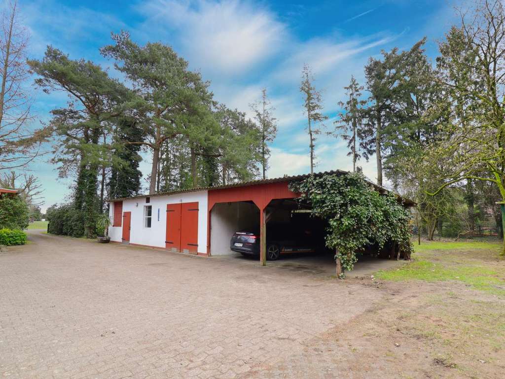 Immobilie in Barver - Großzügiges Ein-/Zweifamilienhaus in Barver mit 220 qm, Kamin und großem Grundstück in ruhiger Lage - Bild 2