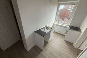 Offene Bes.: Do. 13.8. um 17 : 30 Uhr: Schöne sanierte 3 Zi.-Altbauwohnung mit seitlichen Hafenblick – Davidstr. 4, 20359 Sankt Pauli, Hamburg – Vorschaubild 7
