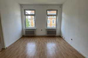 Diese helle 4-Zimmer-Wohnung wird frisch weiß gestrichen und ist WG-geeignet – Neustadtring 39, 38114 Braunschweig – Vorschaubild 2