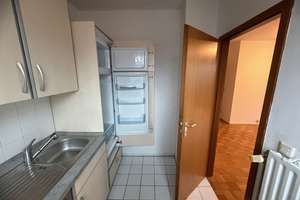 Lichterfelde: 2-Zimmer-Dachgeschoss-Wohung mit Balkon und ca. 45 m² per SOFORT LEER zu VERKAUFEN – Die vollständige Adresse der Immobilie erhältst du vom Anbieter., 12205 Lichterfelde, Berlin – Vorschaubild 9