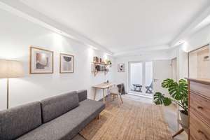 Großzügig wohnen wie im Haus - barrierearm, mit 400 m² Garten & separatem Bereich im UG – Die vollständige Adresse der Immobilie erhältst du vom Anbieter., 80638 Nymphenburg, München – Vorschaubild 9