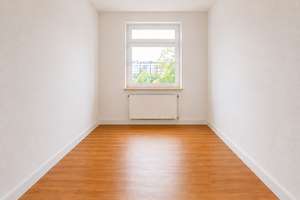 *KOMPLETT SANIERTE 2 ZI WOHNUNG* - IM DÜSSELTAL – Ahnfeldstr. 13, 40239 Düsseltal, Düsseldorf – Vorschaubild 4