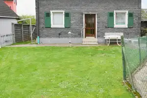 RESERVIERT: Freistehendes Haus für die handwerklich begabte Familie! – Bruchhauser Str. 124, 51377 Leverkusen – Vorschaubild 1