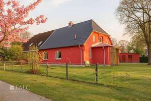 +++ Charmante DHH mit sonnigem Hof – Ihr neues Zuhause! +++ – Die vollständige Adresse der Immobilie erhältst du vom Anbieter., 19260 Vellahn – Vorschaubild 3