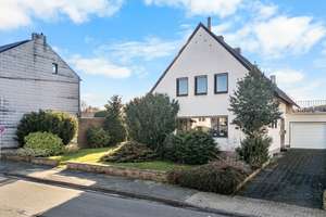 Charmantes Einfamilienhaus in Kreuzau mit Potenzial zum Bauen! – Die vollständige Adresse der Immobilie erhältst du vom Anbieter., 52372 Kreuzau – Vorschaubild 2