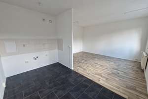 1-Zimmer-Wohnung im 3. Obergeschoss zu vermieten – Ringstraße 63, 4209 Grünau-Mitte, Leipzig – Vorschaubild 2