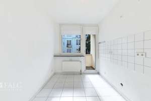 Helle, bezugsfreie 2-Zimmer-Wohnung mit Balkon & Loggia in Düsseldorf-Pempelfort – 40477 Pempelfort, Düsseldorf – Vorschaubild 7