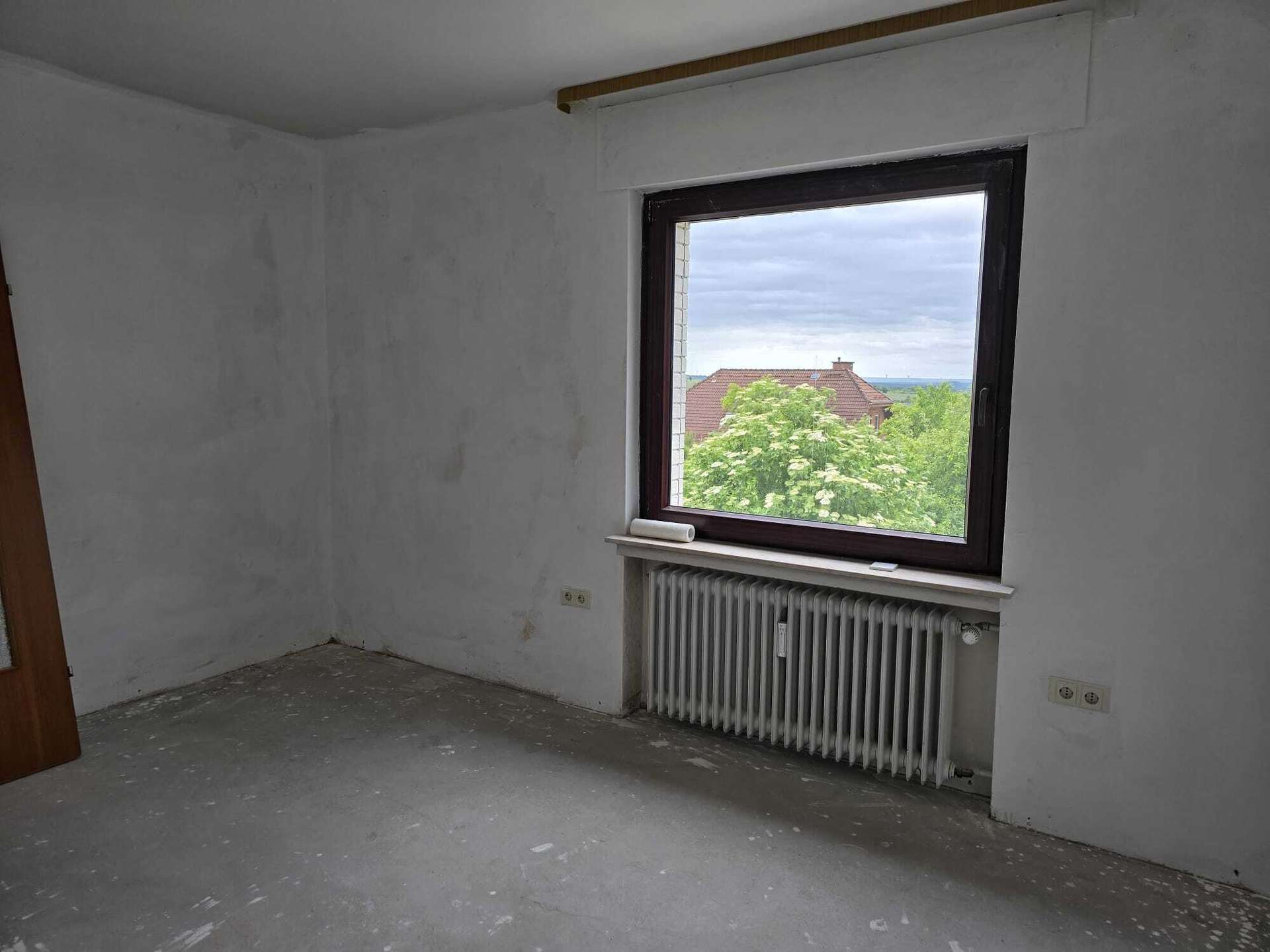 Immobilie in Bad Pyrmont - Mehrfamilienhaus mit 3 Wohneinheiten – Toplage Auf dem Hagen bei Bad Pyrmont ! - Bild 1