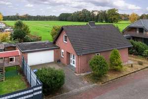 RESERVIERT!!! Erwecken Sie dieses Haus wieder zum Leben! – Die vollständige Adresse der Immobilie erhältst du vom Anbieter., 33775 Versmold – Vorschaubild 2
