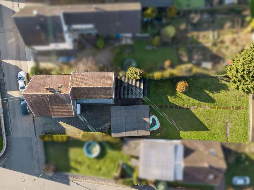 Immobilie in Neuburg am Rhein - Sanierungsjuwel für Familien: Viel Platz, viel Grün, viele Möglichkeiten in Neuburg am Rhein - Bild 4