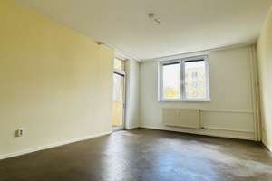 Bezugsfreie 2-Raum-Wohnung mit Loggia und EBK in Berlin Wilmersdorf – Prinzregentenstraße 18, 10717 Wilmersdorf, Berlin – Vorschaubild 3