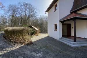 Idylische Villa "Waldruh" sucht einen Mieter! – Die vollständige Adresse der Immobilie erhältst du vom Anbieter., 98630 Römhild – Vorschaubild 2