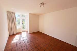Sülz: Ruhiges, gemütliches Appartement mit Aufzug in schöner grüner Lage zu vermieten !