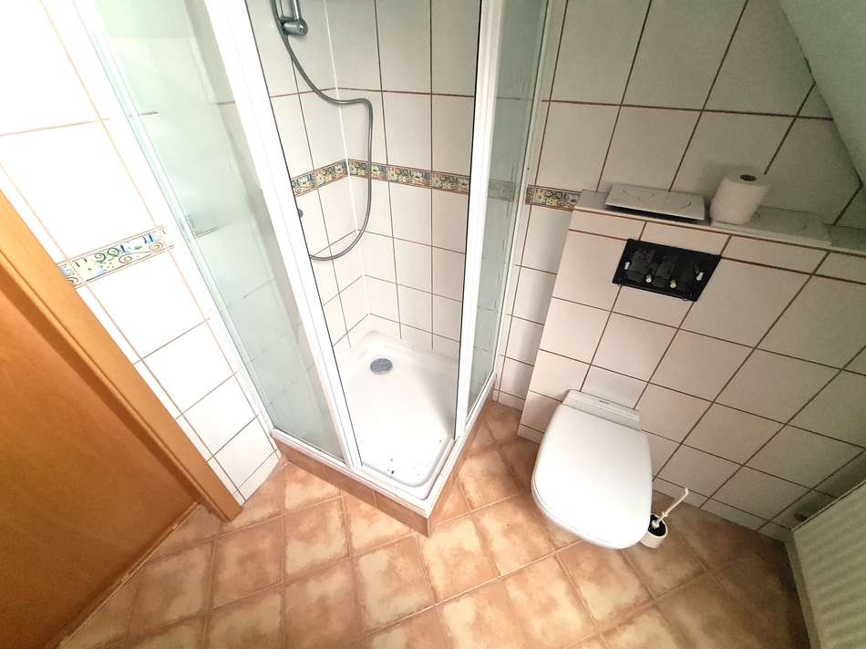 Dusche, WC, Handwaschbecken...