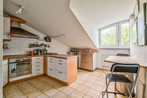 3-Zimmer-Dachgeschosswohnung mit Südbalkon in gefragter Lage von Berlin-Pankow – Die vollständige Adresse der Immobilie erhältst du vom Anbieter., 13156 Niederschönhausen, Berlin – Vorschaubild 8
