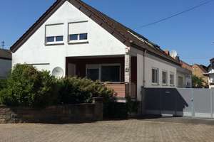 Geräumiges Einfamilienhaus mit 8 Zimmern in Herxheim-Hayna