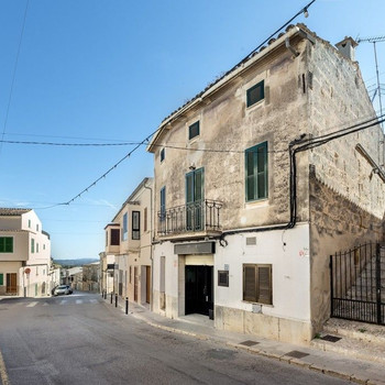 Dorfhaus mit Geschichte und großem Potenzial im Herzen von Mallorca