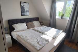 traumhafte Dachstudio-Wohnung mit Einbauküche, in Zweifamilienhaus **befristeter Zeitmietvertrag** – Am Ziegelacker 18, 50374 Erftstadt – Vorschaubild 11