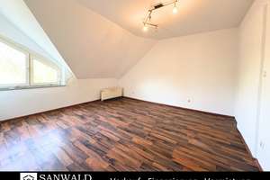  Günstige 5,5 Zimmer Wohnung mit Balkon