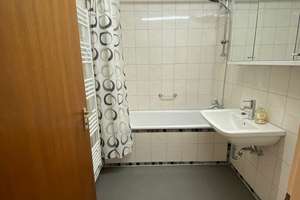 Helle 4-Zimmer-Wohnung mit Balkon, neuem Bad & Gäste-WC in Reutlingen-Orschel-Hagen – Die vollständige Adresse der Immobilie erhältst du vom Anbieter., 72760 Reutlingen-Mitte, Reutlingen – Vorschaubild 8