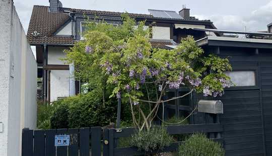 Bild von Gemütliche Doppelhaushälfte im Landhausstil mit großem Garten und herrlichem Weitblick ins Grüne