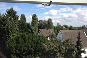 Dachgeschosswohnung in Duisburg Hochheide, 3 kleine Schlafzimmer, gute Verkehrsanbindung – Kirchstraße 74a, 47198 Hochheide, Duisburg – Vorschaubild 6