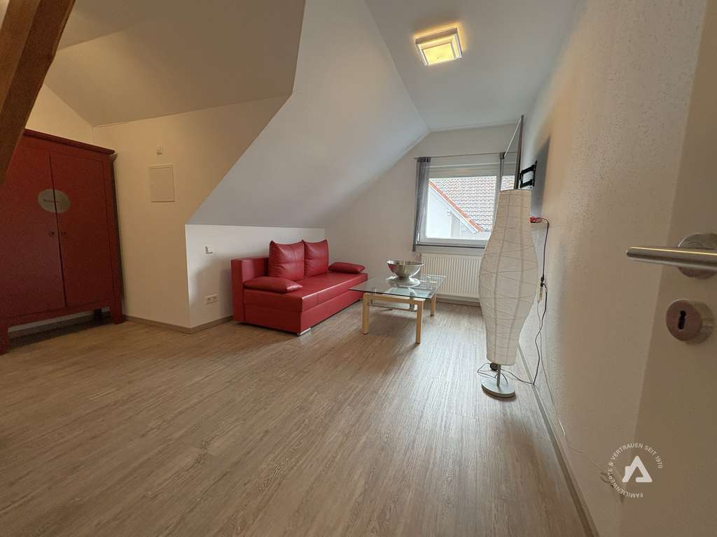 Immobilie in Volkertshausen - Top-saniertes bezugsfreies Zweifamilienhaus mit Einliegerwohnung in Volkertshausen – Energieklasse A - Bild 4