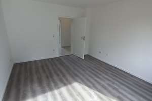 Top Preis: Sanierte 2,5-Zimmer-Wohnung für 320 € Kaltmiete