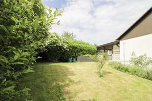 Neue Chance: Freistehendes OKAL-Haus mit Einliegerwohnung und großem Grundstück – Die vollständige Adresse der Immobilie erhältst du vom Anbieter., 75180 Büchenbronn, Pforzheim – Vorschaubild 1