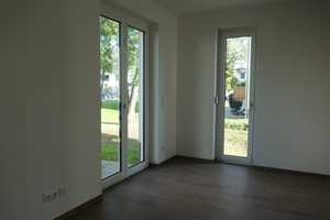 Doppelhaushälfte mit eigenem Garten, großer Terrasse und Einbauküche! – Wegedornstraße 263A, 12524 Berlin – Vorschaubild 3