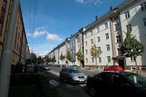 +++ 3 Zimmer Hochparterre Wohnung mit Balkon und Stellplatz +++ – Franz-Mehring-Straße 40, 8058 Pölbitz, Zwickau – Vorschaubild 1