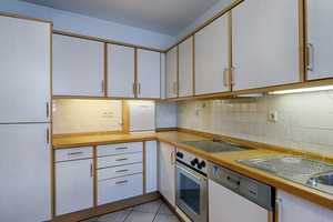 Modernes Reihenhaus mit Garten und Garage in ruhiger Lage – Reutlingen (Kreis) – Vorschaubild 8