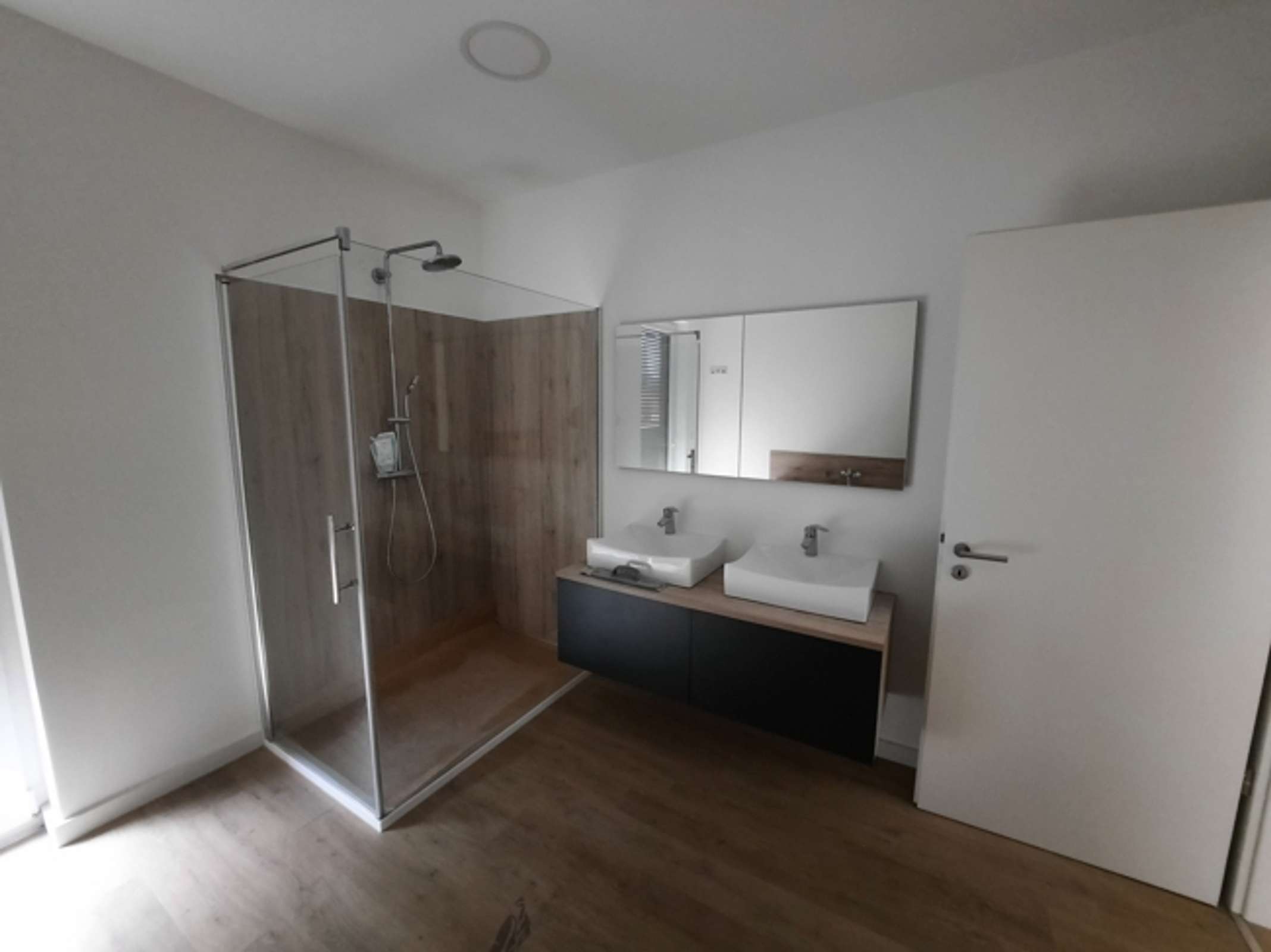 Luxuriöse 3-Zimmer-Penthouse-Wohnung mit offenen Bereichen und herrlicher Dachterrasse in Worbis