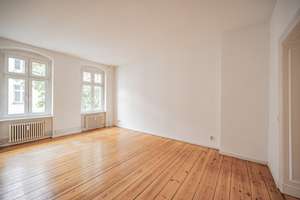 Urbane Wohnoase mit Altbauflair und Loft-Potenzial im Herzen von Prenzlauer Berg – Schönhauser Allee 28, 10435 Prenzlauer Berg, Berlin – Vorschaubild 2