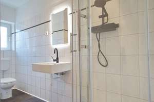 Helle Mietwohnung mit neuem Bodenbelag und schönem Duschbad, am Castroper Hellweg gelegen – Die vollständige Adresse der Immobilie erhältst du vom Anbieter., 44805 Bergen/Hiltrop, Bochum – Vorschaubild 6