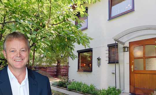 Reiheneckhaus mit großem Grundstück und Garage im beliebten Wohngebiet Storlach