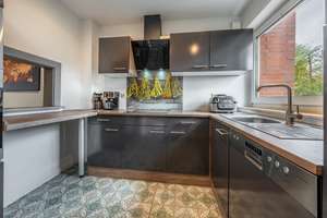 Henstedt- Ulzburg | Modernisiertes Reihenmittelhaus mit stylischer Küche, neuer Heizung und Vollk. – Die vollständige Adresse der Immobilie erhältst du vom Anbieter., 24558 Henstedt-Ulzburg – Vorschaubild 4