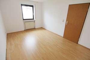 2-Zimmer-Wohnung in zentraler Lage von Pocking – ideal zur Eigennutzung oder Kapitalanlage! – Arnulfstraße 22, 94060 Pocking – Vorschaubild 3