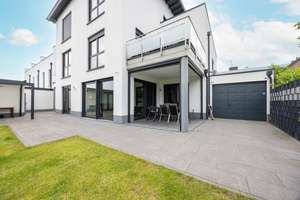 Exklusives Wohnen auf einer Ebene – Neubau-Eigentumswohnung mit Garten und Wellnessbereich – Die vollständige Adresse der Immobilie erhältst du vom Anbieter., 41515 Grevenbroich – Vorschaubild 2
