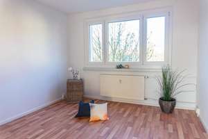 3-Raum-Wohnung mit Balkon in attraktiver Wohnlage – Stollberger Str. 19b, 9119 Kapellenberg, Chemnitz – Vorschaubild 2